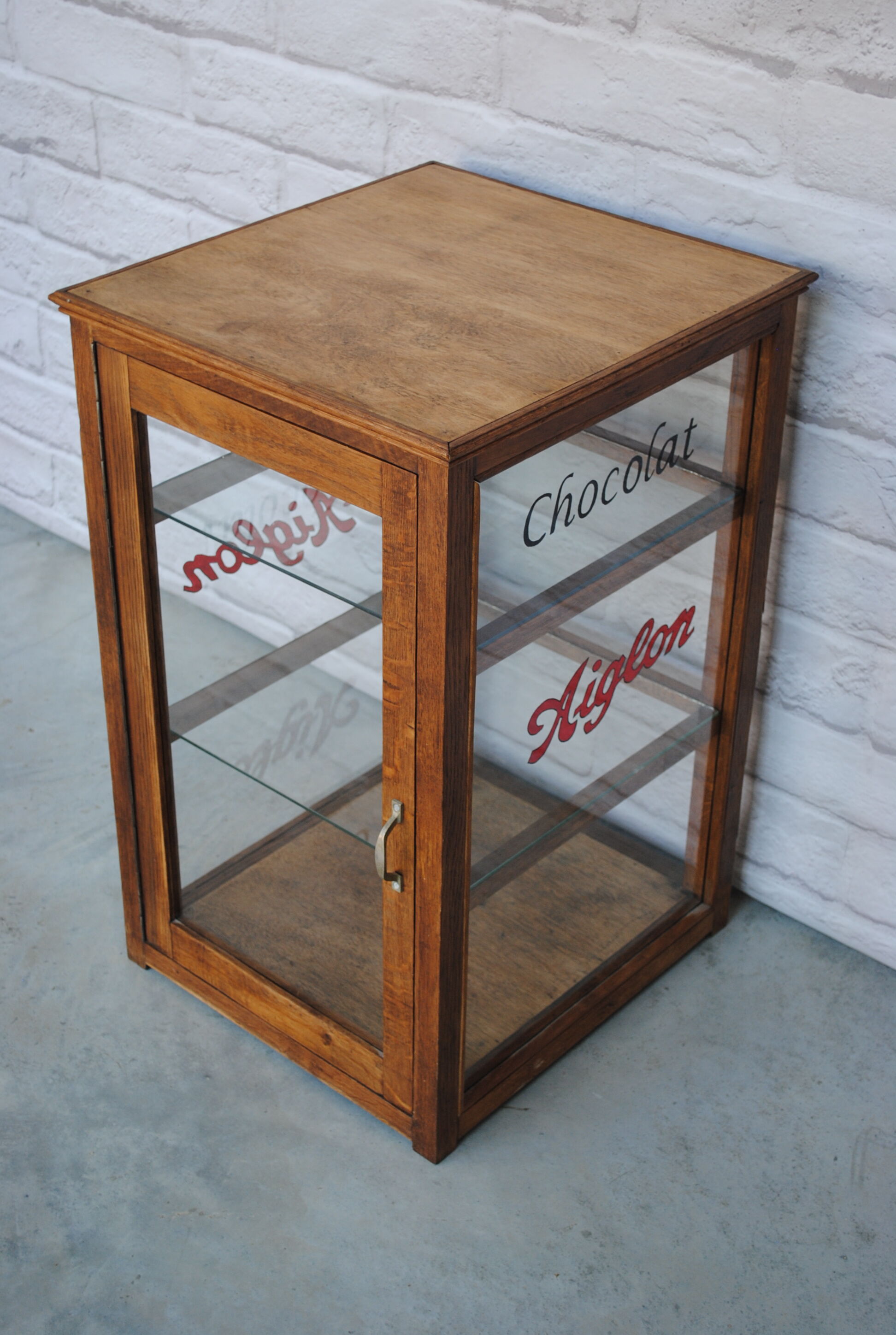 Aiglon chocolate showcase