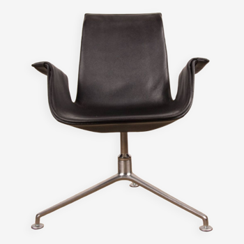 Fauteuil danois en cuir noir et acier chromé, modèle fk 6725 ou « tulip chair » par preben fabricius