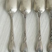 Lot de 6 petites cuillères en métal