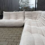 Ligne Roset Togo 3 places, 2 places et d'angle en velours côtelé beige