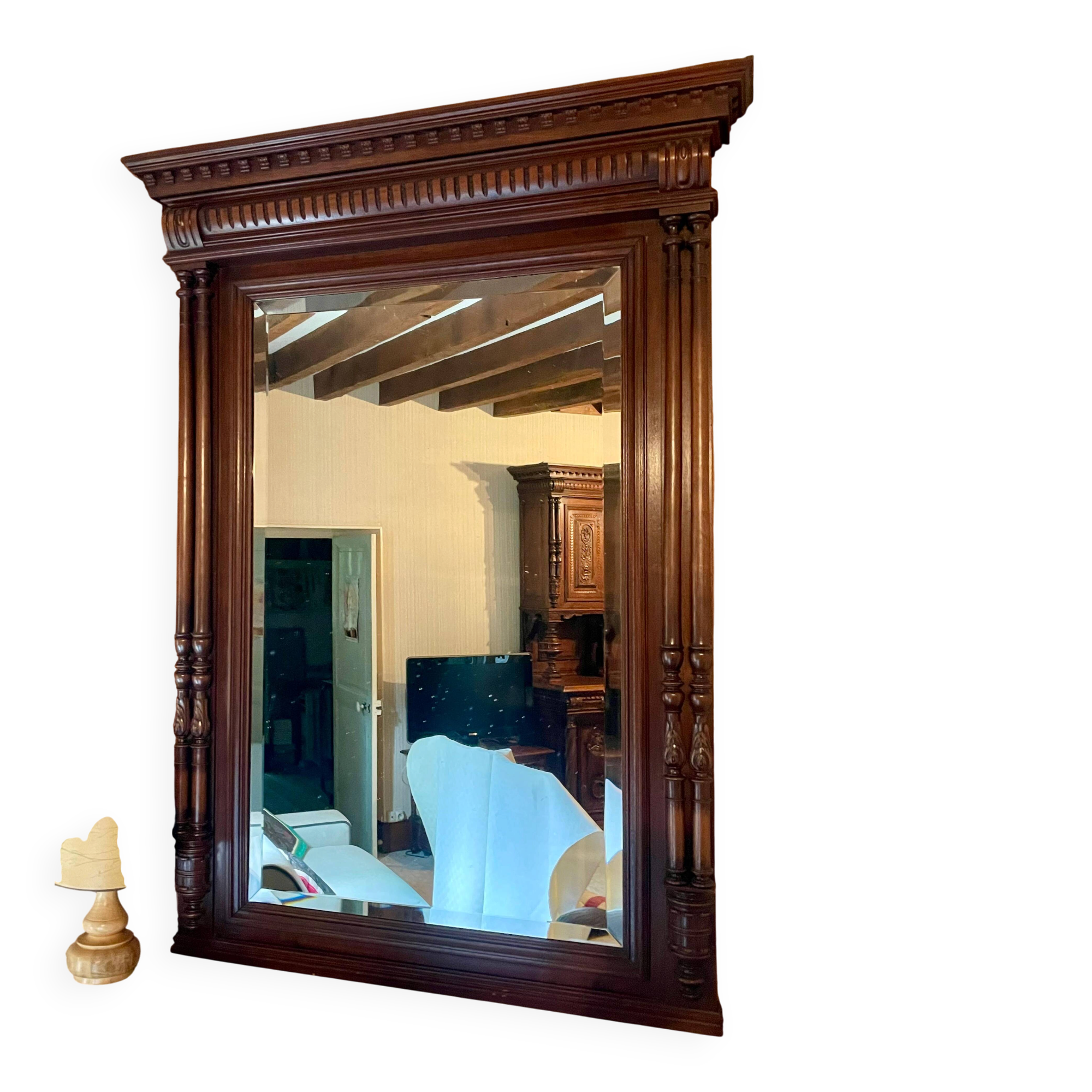 Miroir en noyer massif