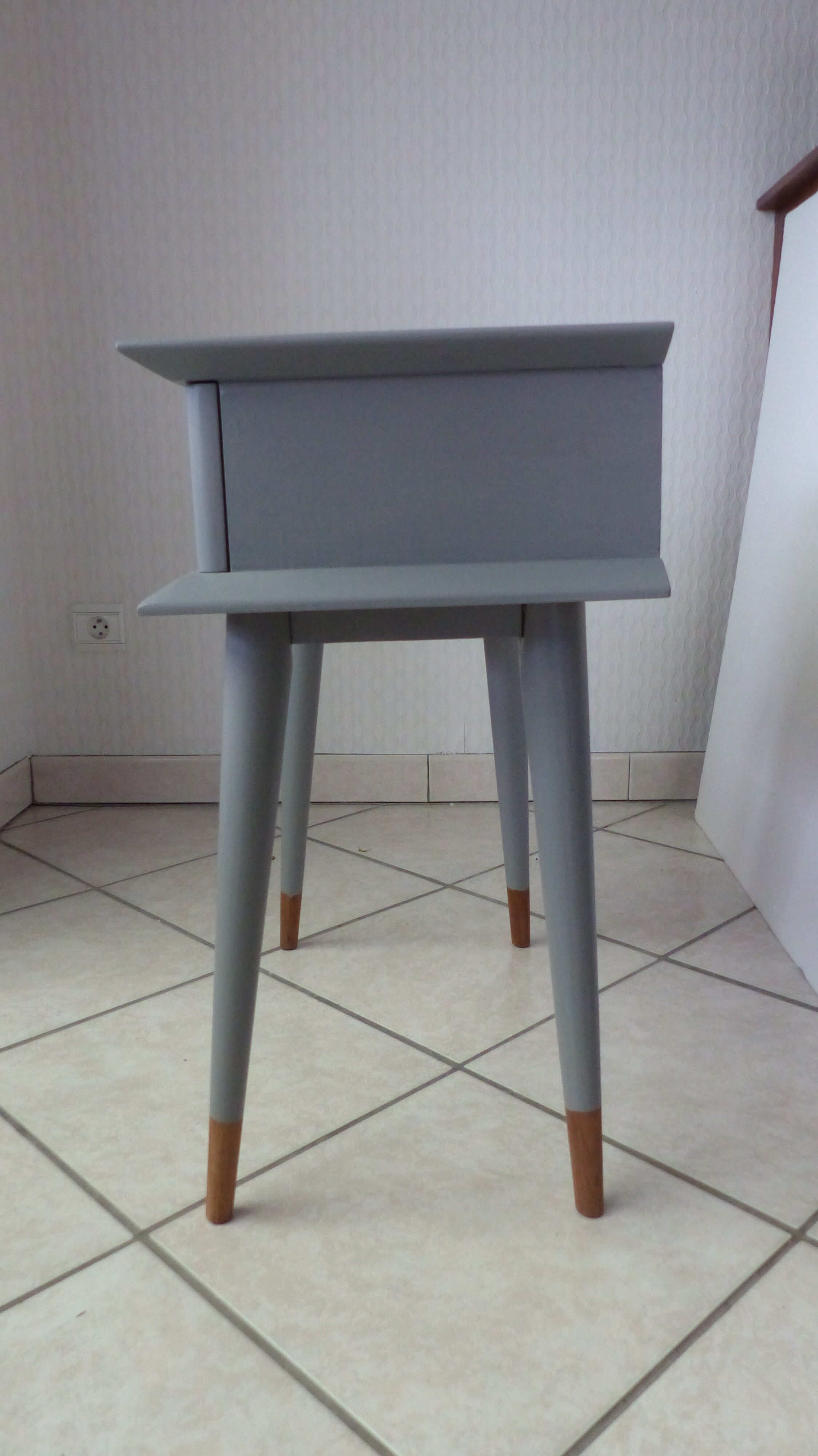 Bedside table