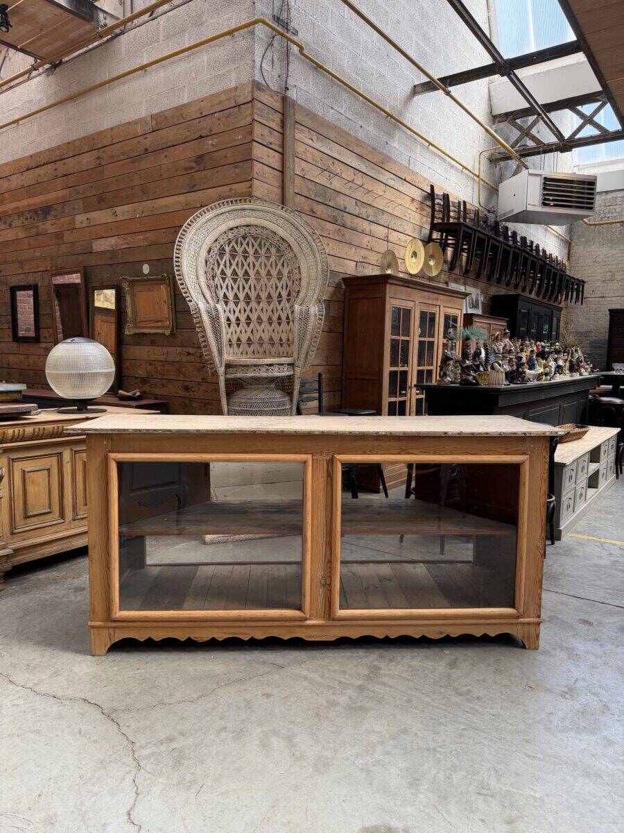 Showcase counter from the early 20th century.