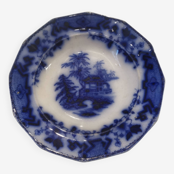 Hexagonal soup plate in vintage Japanese blue and white porcelain