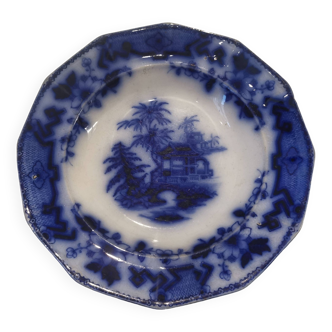 Hexagonal soup plate in vintage Japanese blue and white porcelain