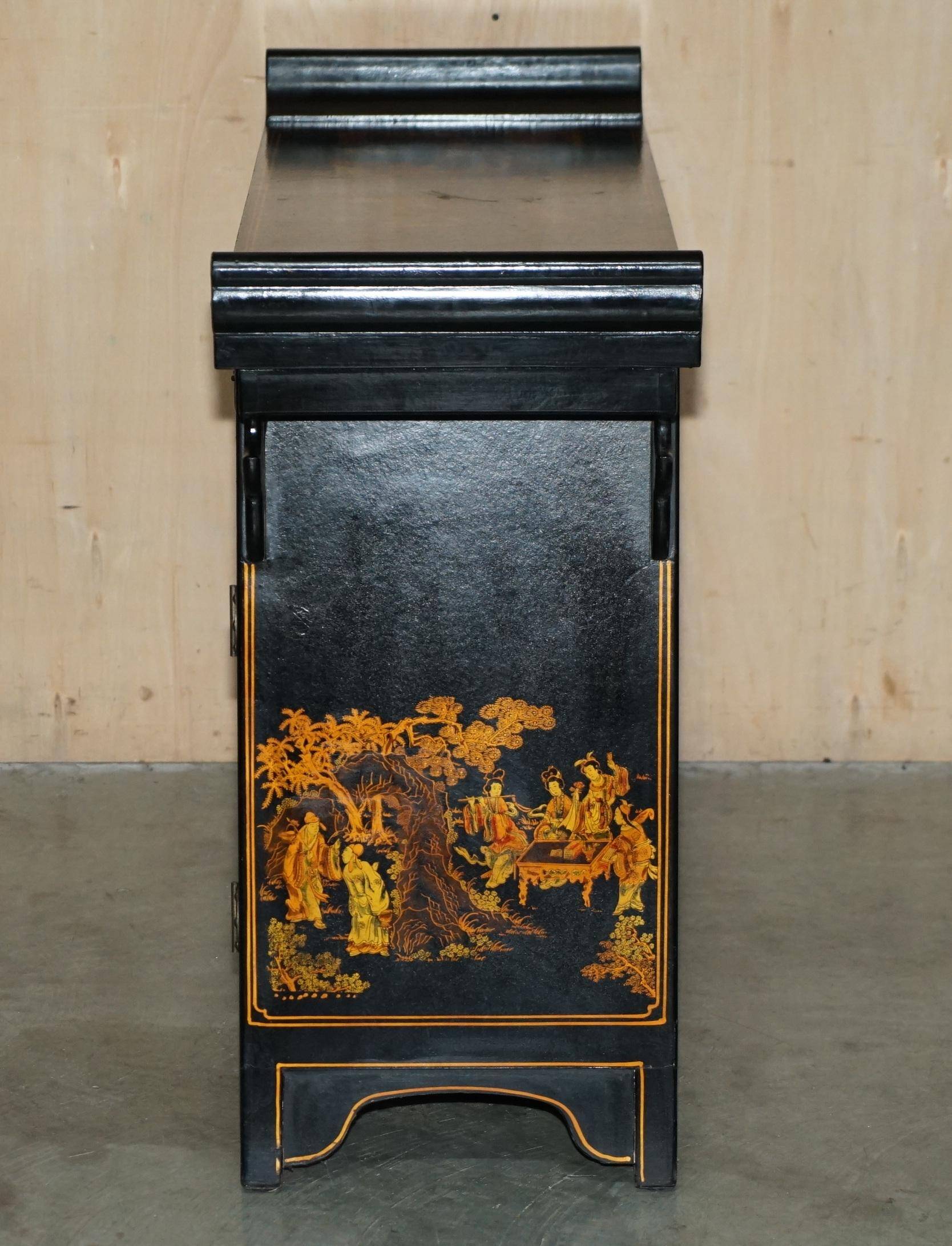 Chinese buffet mid-20th century pagoda temple style