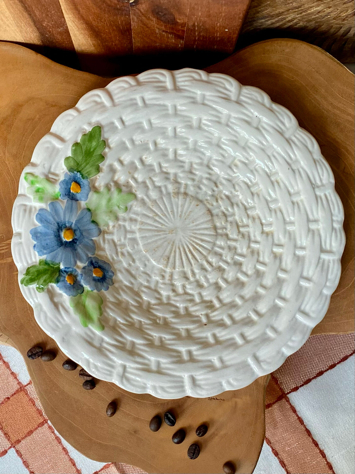 Assiettes Barbotine