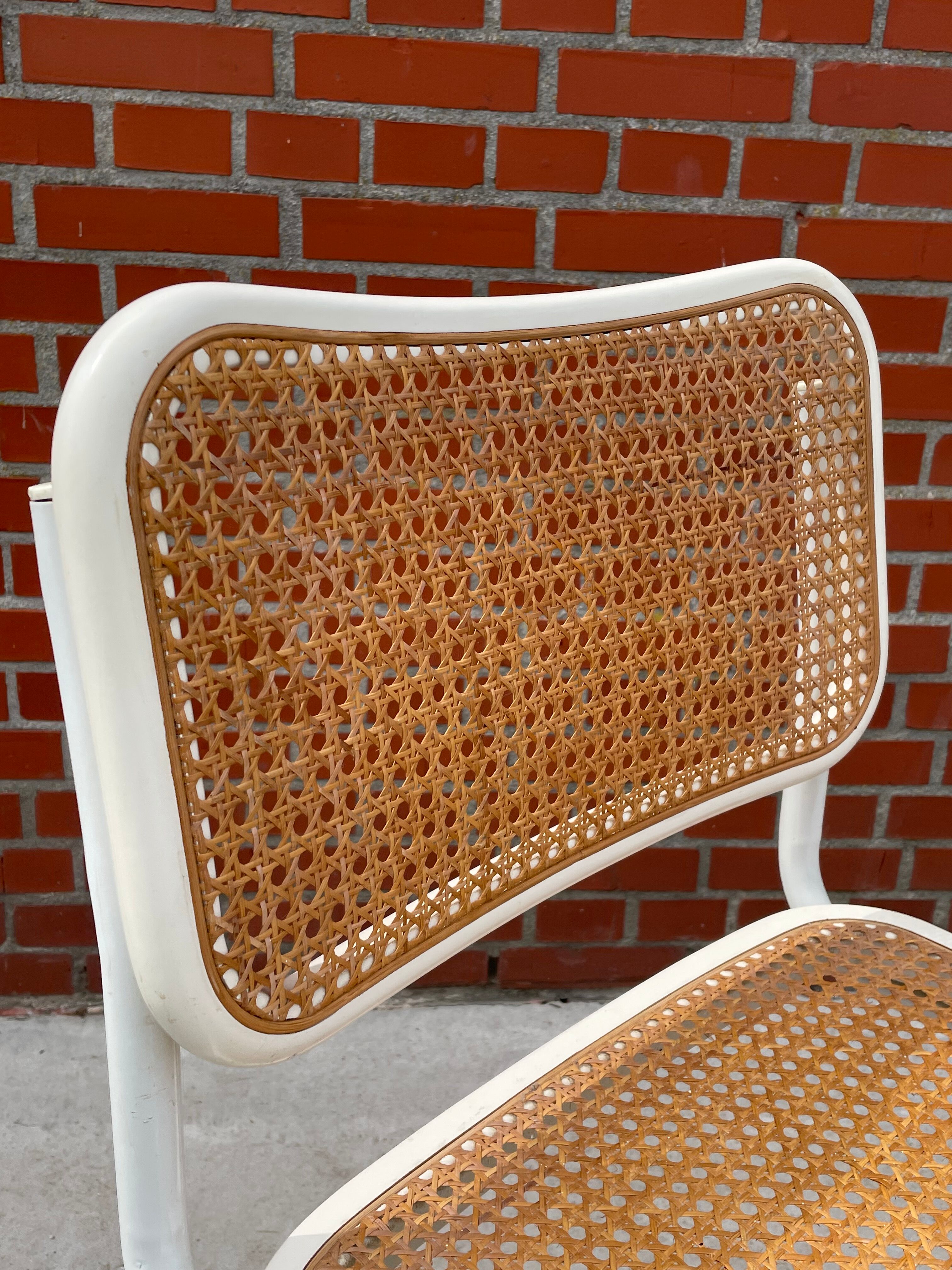 Cesca design chair b32 model in white