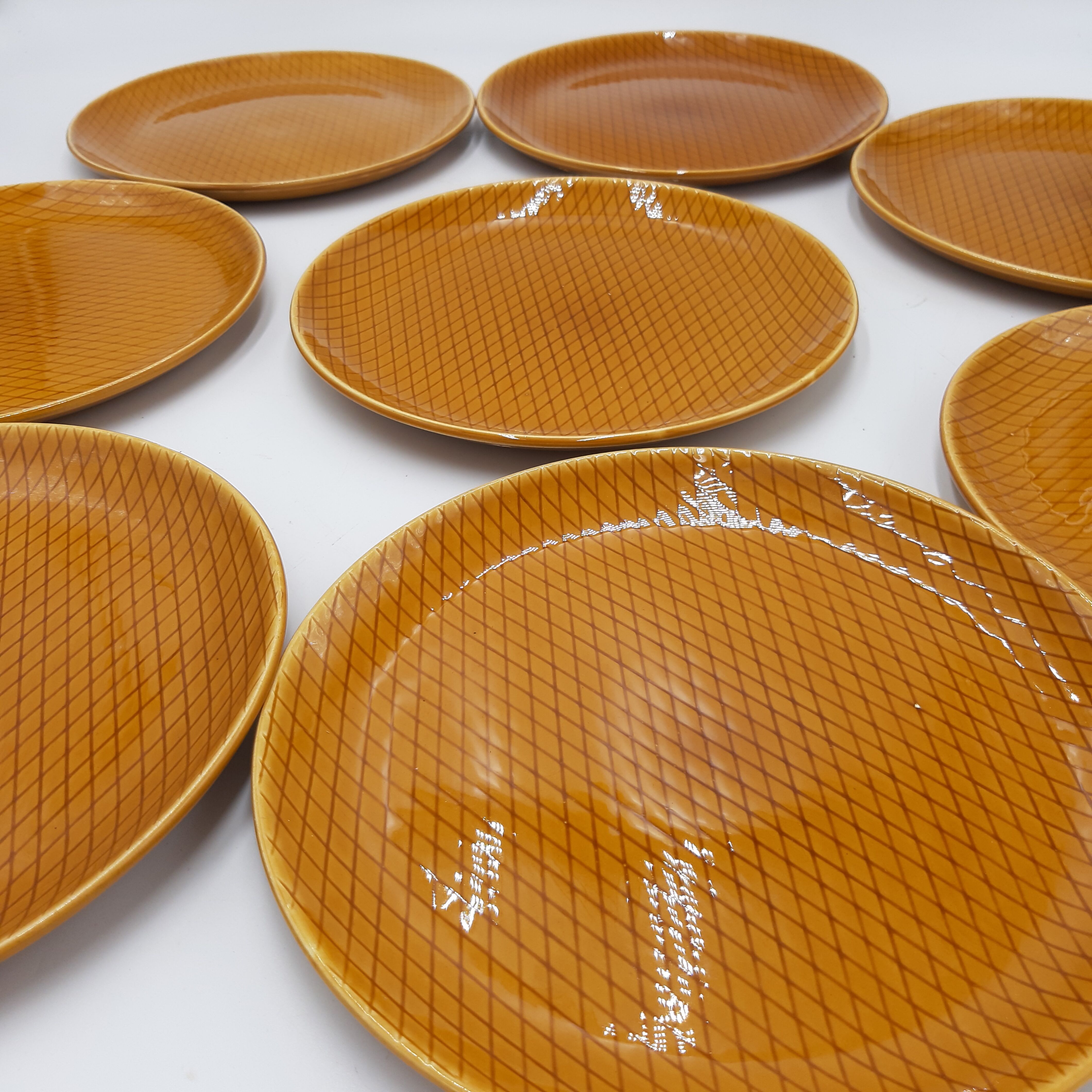Service esterel 8 ceramic plates salins graphic honey color