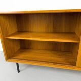 Buffet vintage en teck avec portes coulissantes, 1971