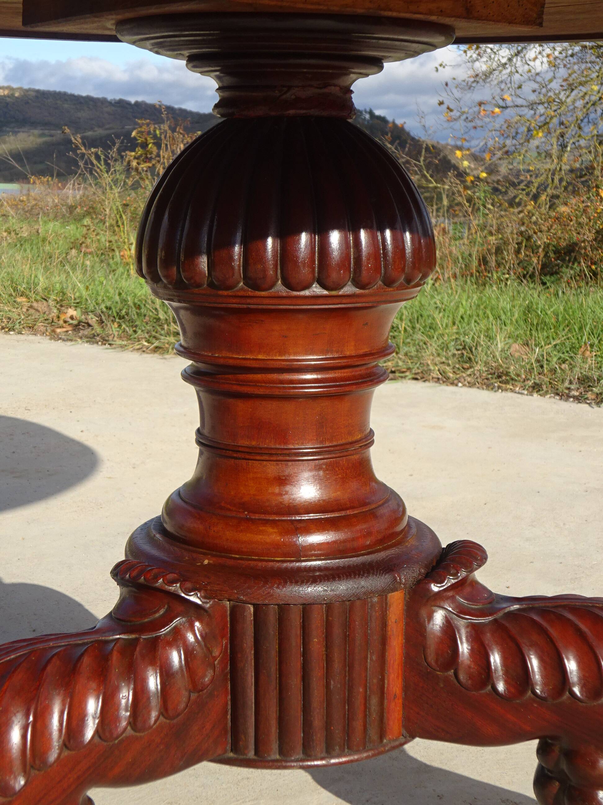 Empire guéridon, rotating marble top