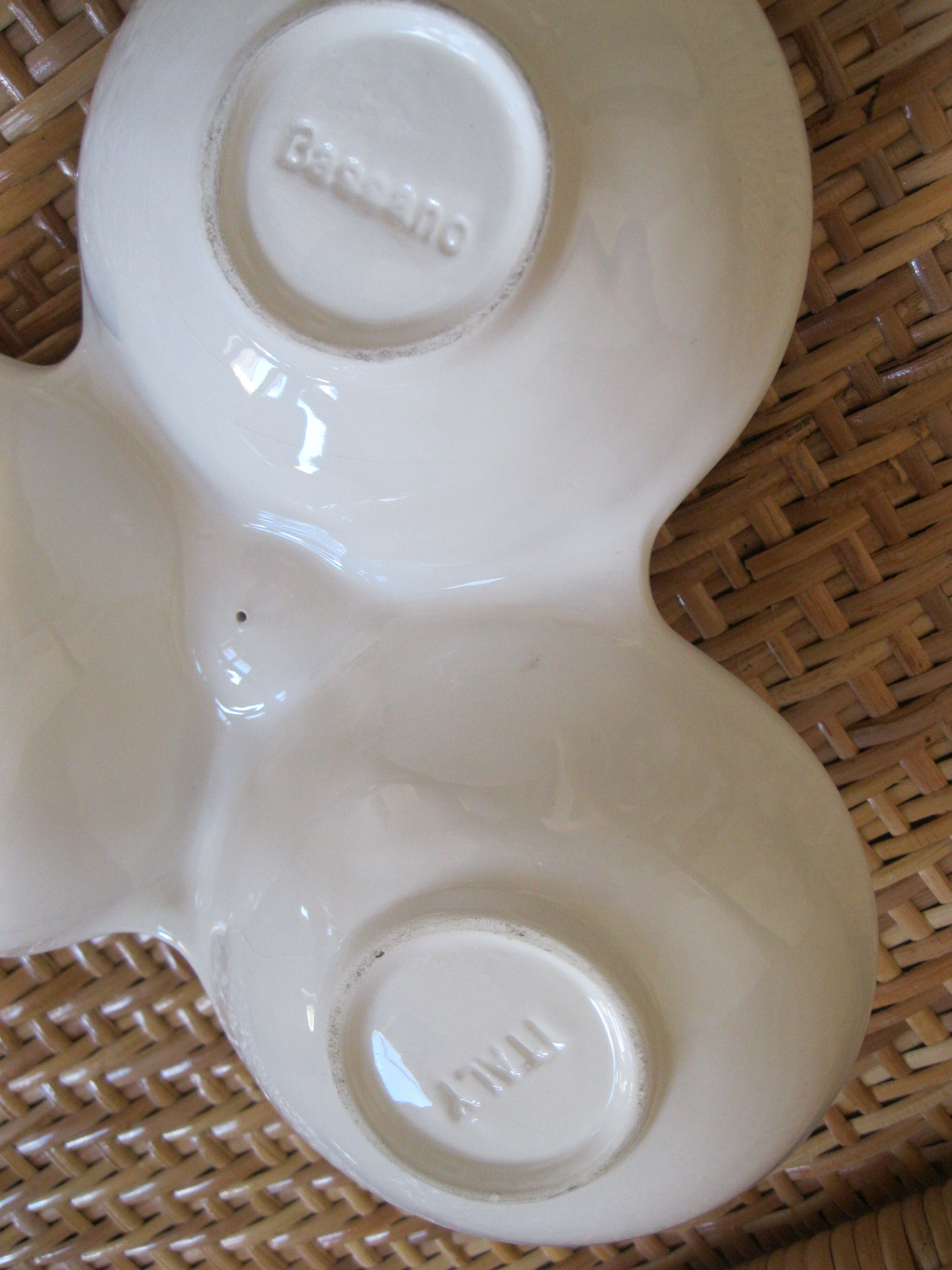 Apple dabbling aperitif dish