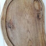 Oval cutting board