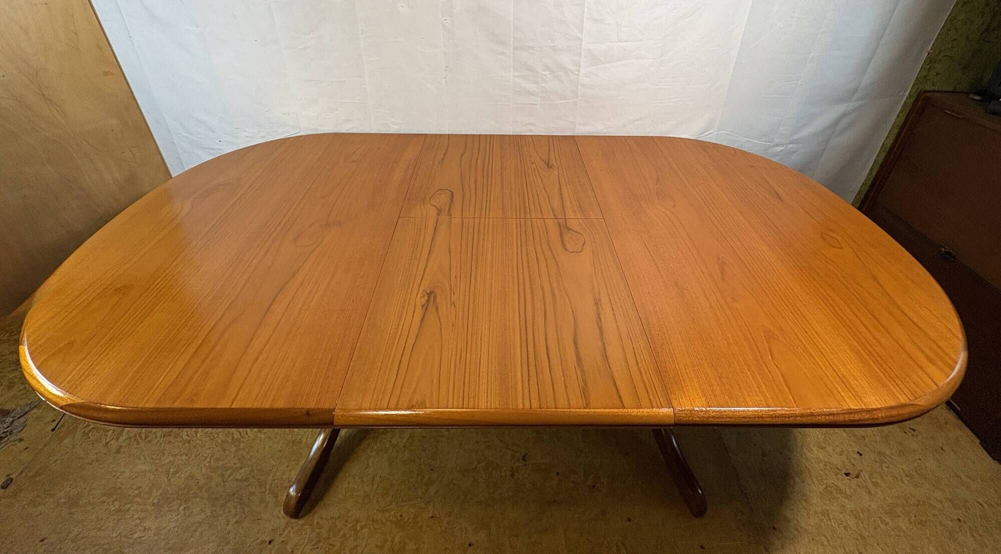 Table à manger extensible en teck oval Sutcliffe de Todmorden des années 1960