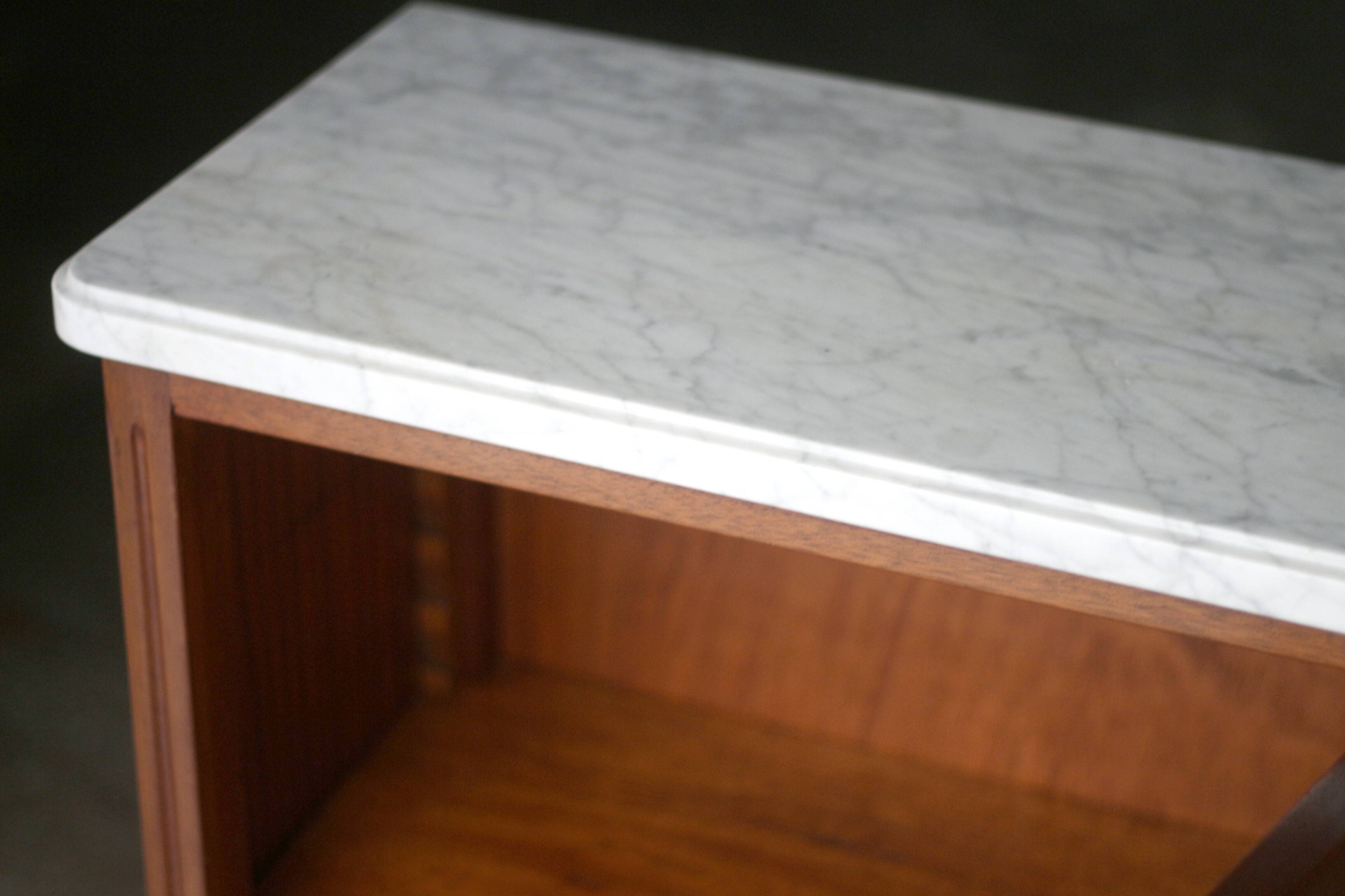 Beautiful Louis XVI style display case in cherry wood with marble