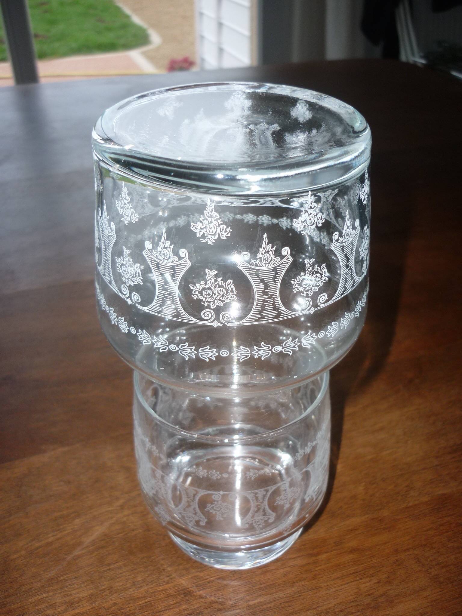 Carafe et verre de nuit