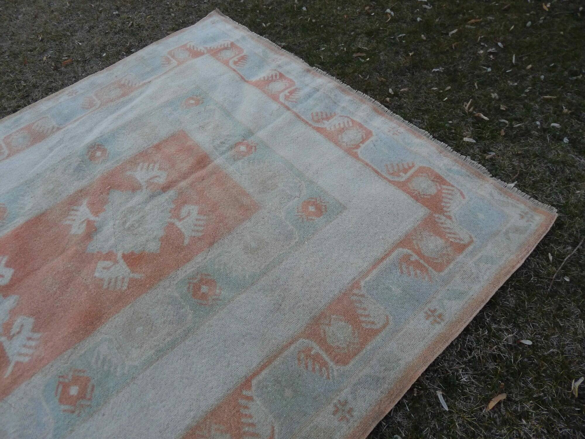 Vintage Turkish Oushak rug 195x312 cm