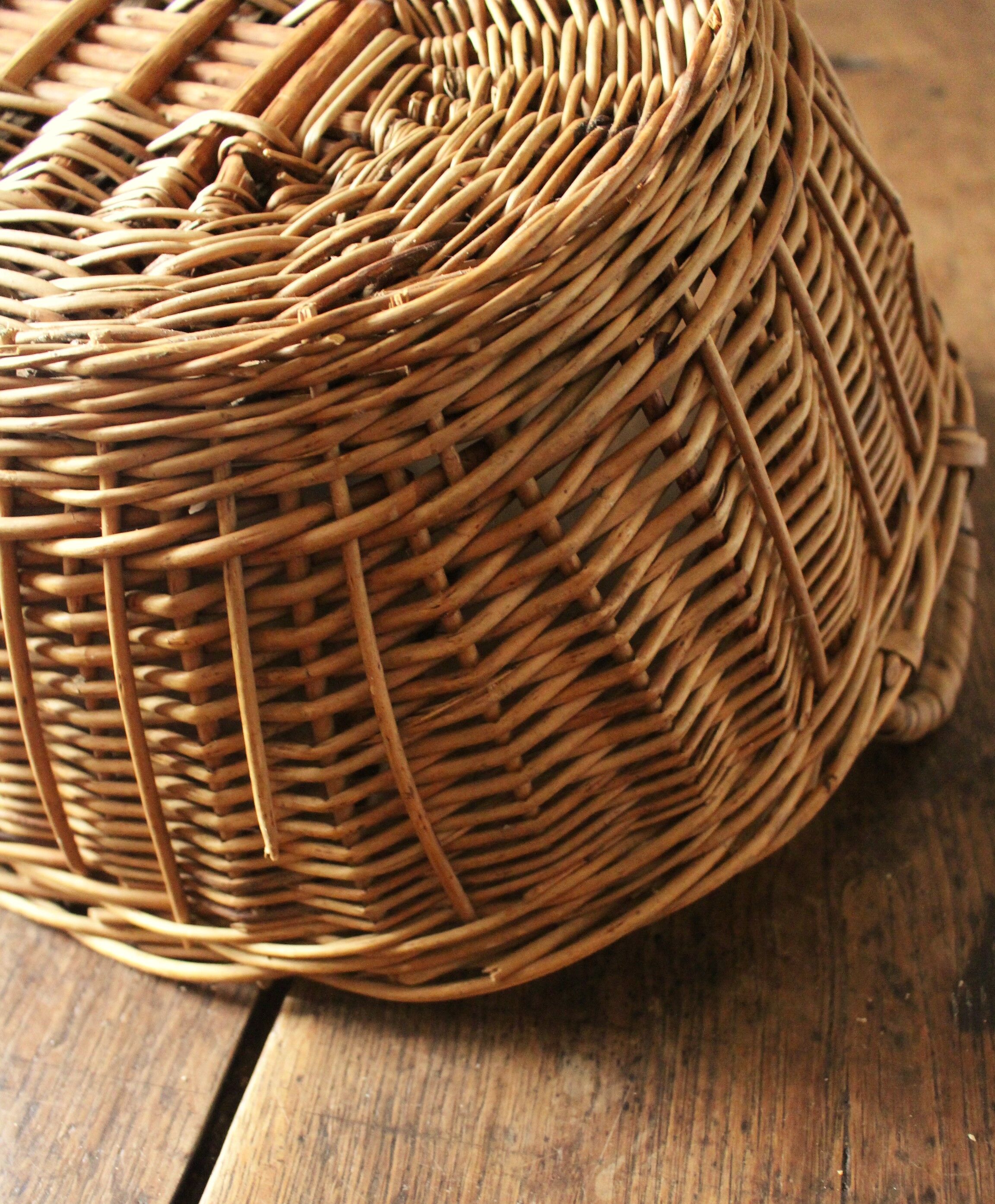 Oval basket wicker basket two handles