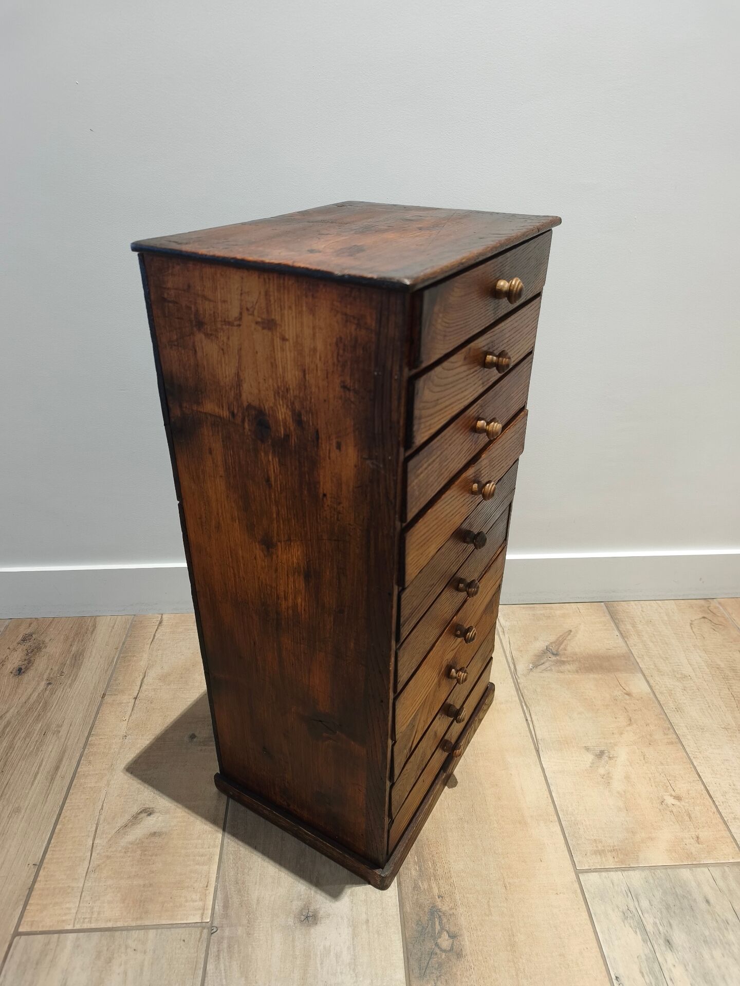 Small piece of furniture for a watchmaker or apothecary.
