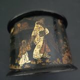Napoleon III Japanese-style round box
