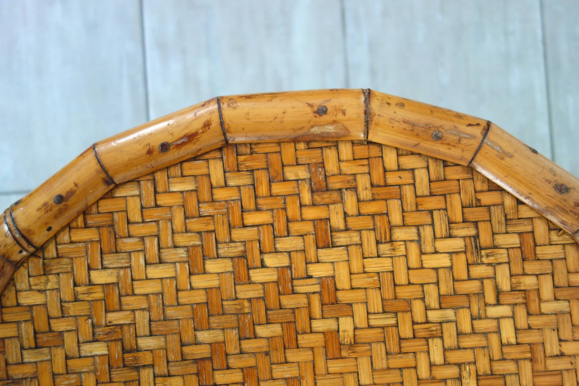 Table basse vintage bambou et osier tressé