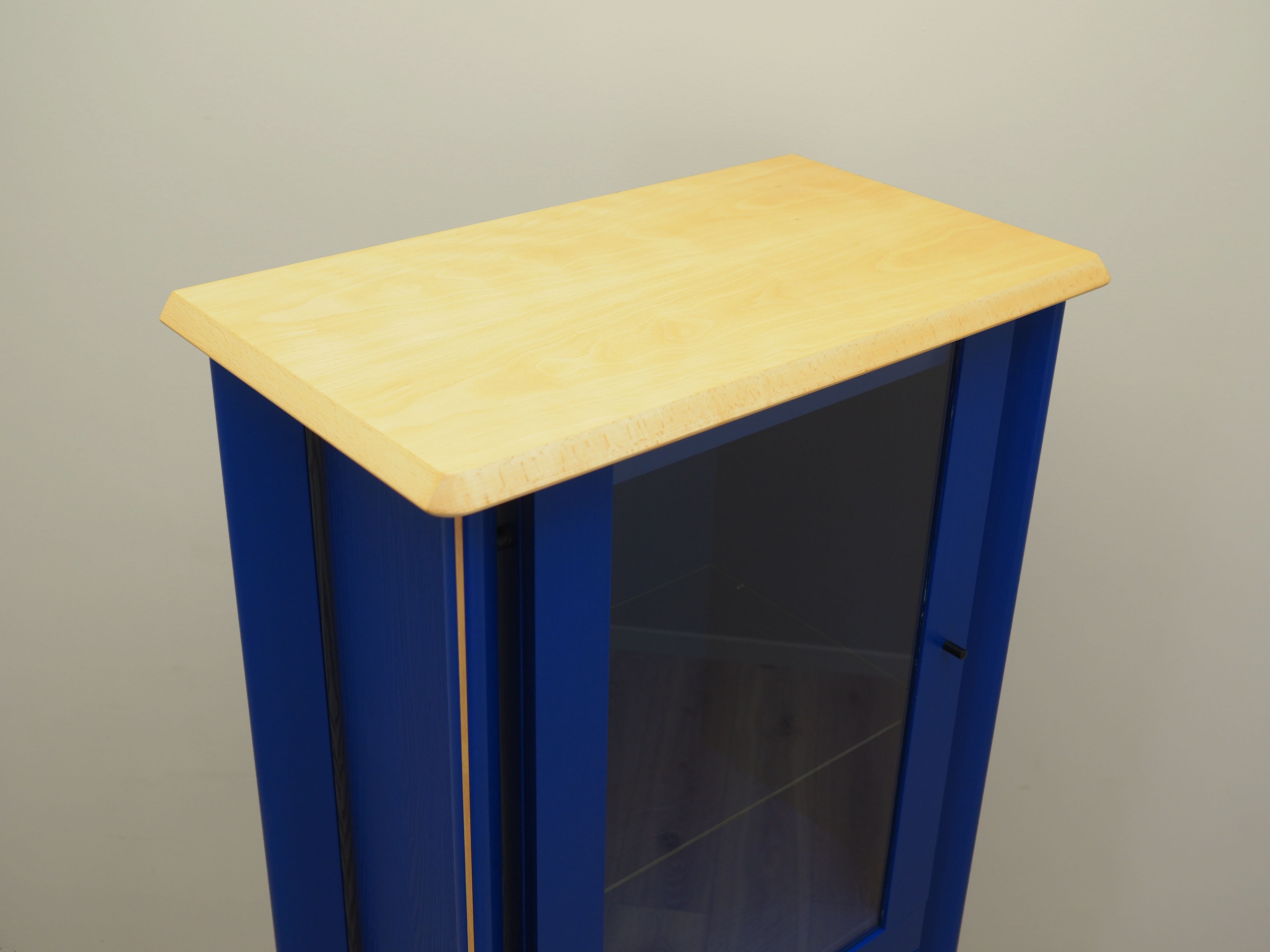 Beechwood showcase 1980s Denmark