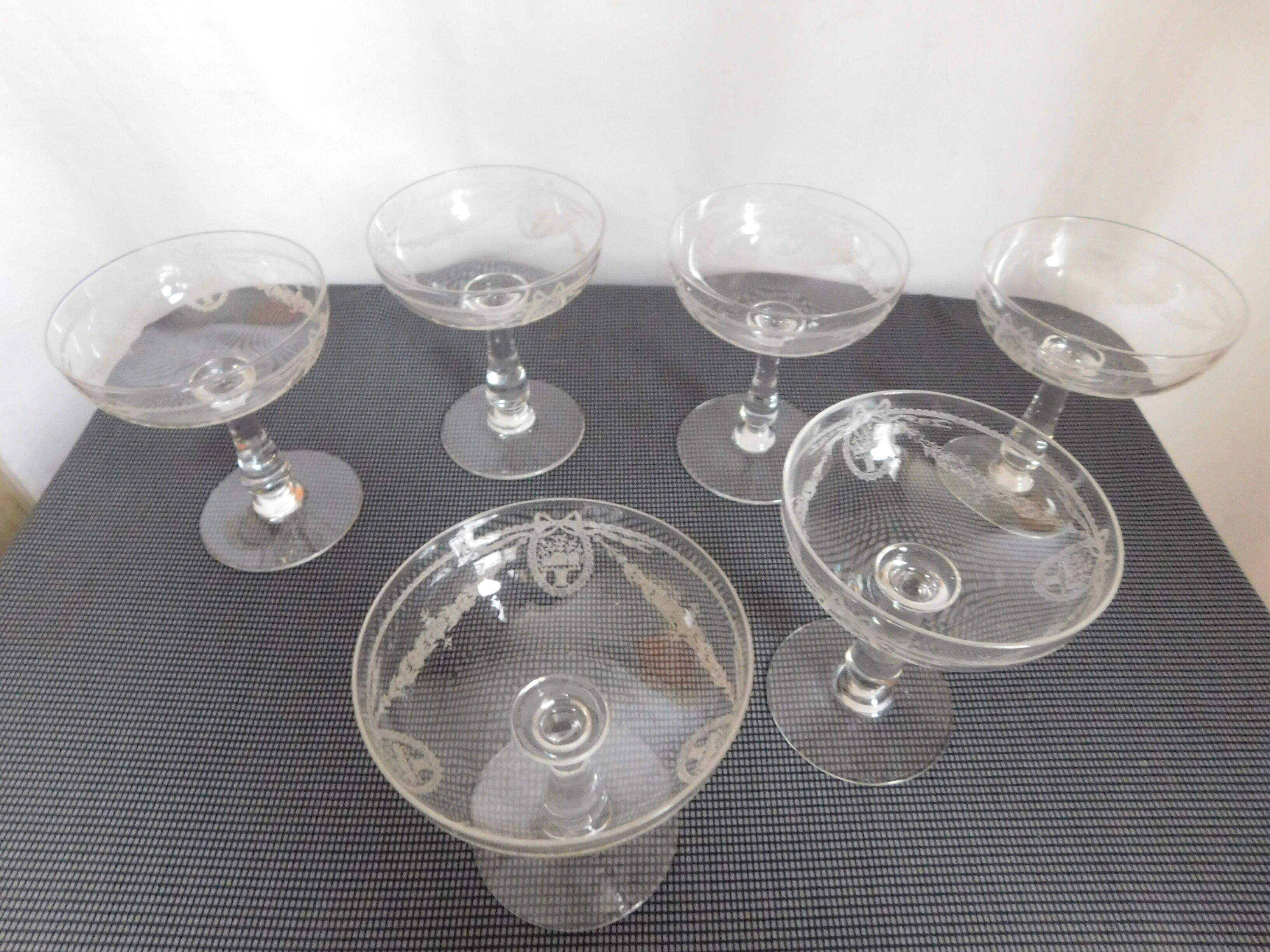 6 coupes à champagne Saint Louis  modèle Sapho cristal gravé