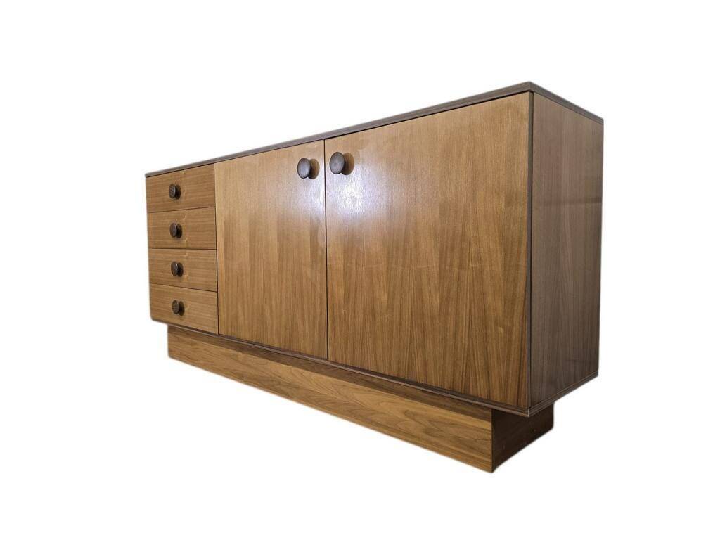 Vintage wooden sideboard / chest of drawers / sideboard