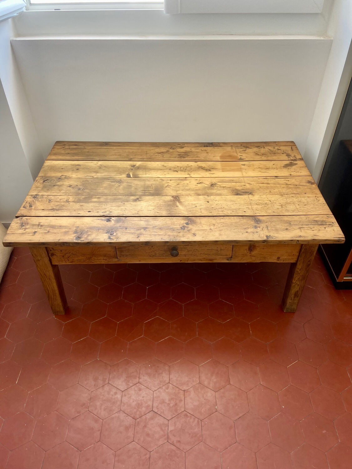 Vintage farmhouse coffee table