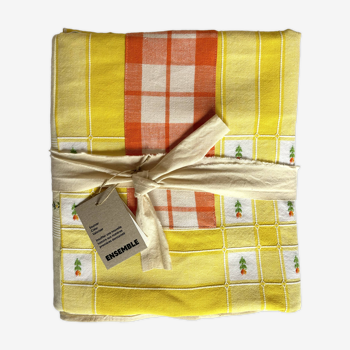 Ecru tablecloth, central pattern, vintage fabric