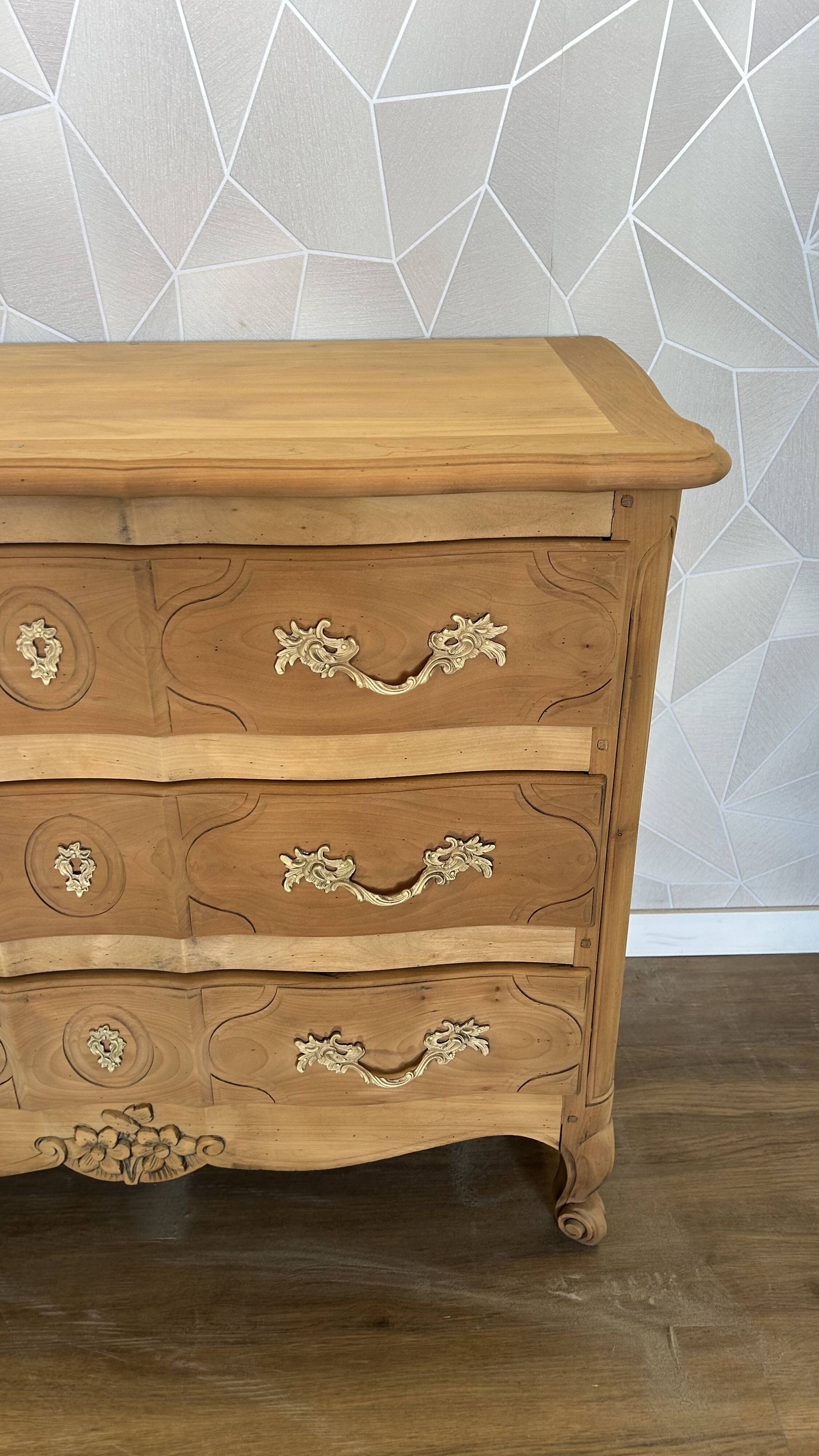 Commode style Louis XV aérogommé