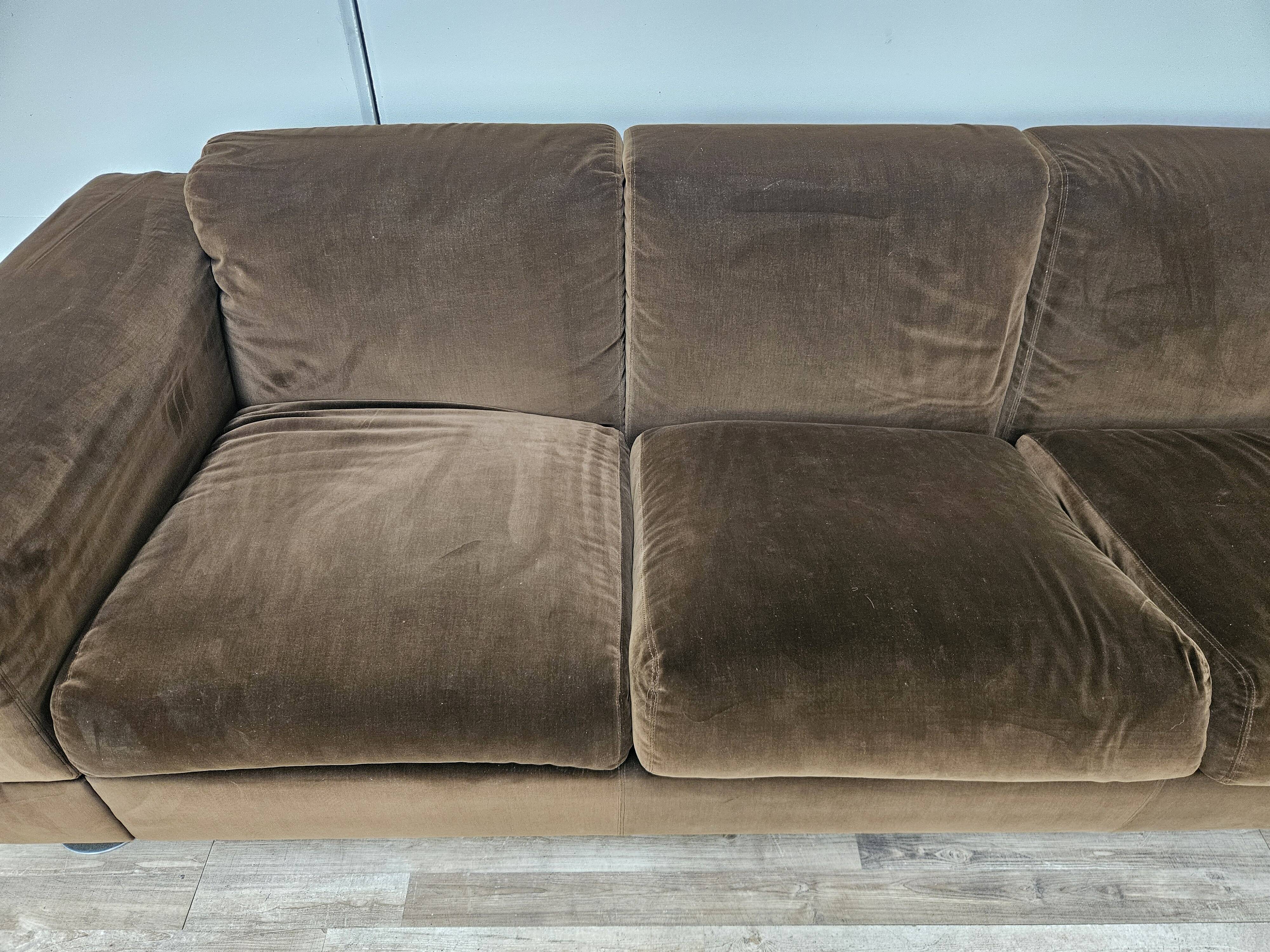 Tecno D120 three-seater sofa by Valeria Borsani and Alfredo Bonetti, 1966