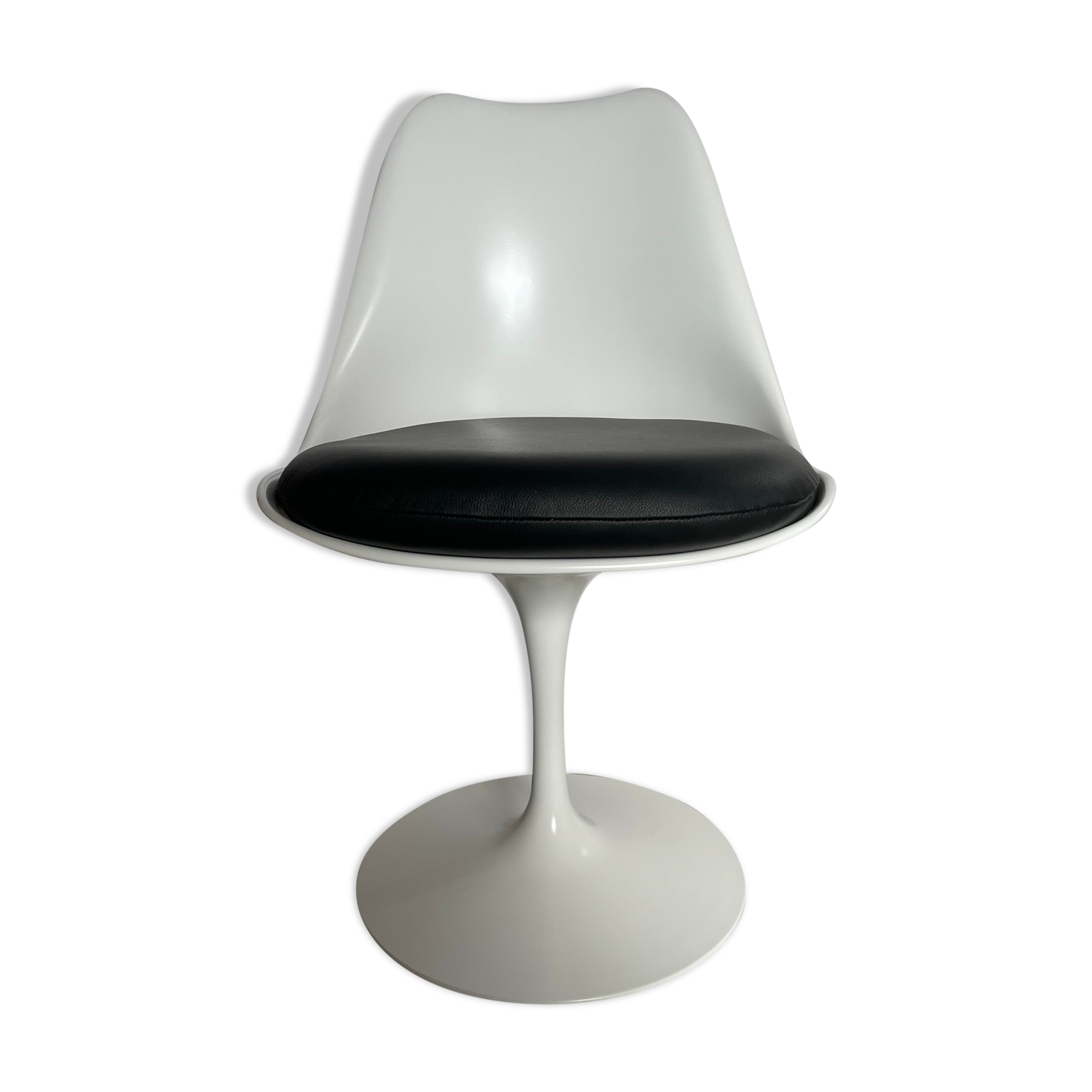 Tulip chair by Eero Saarinen for Knoll International U.S. 1960