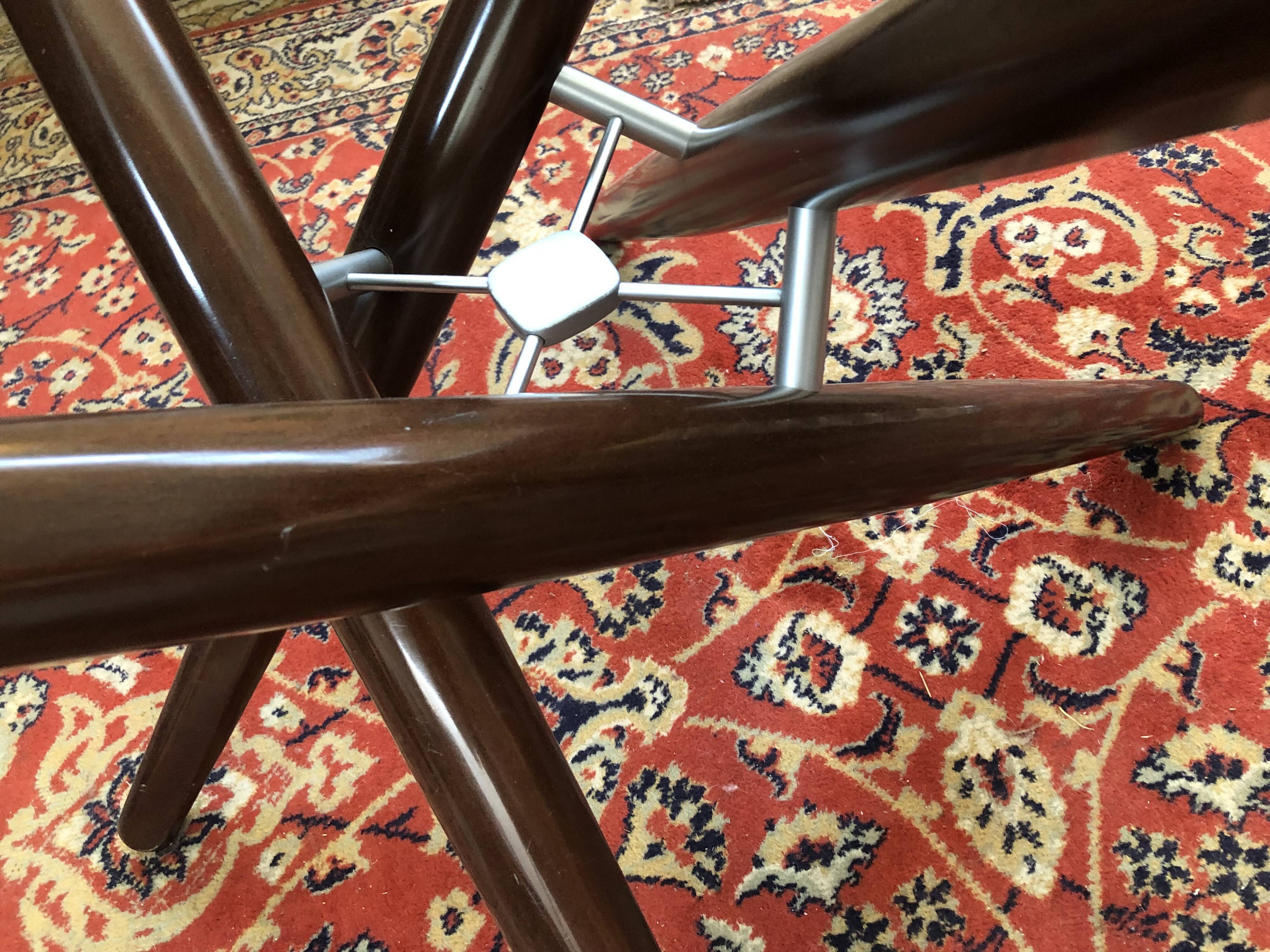 Round table rock and bobois