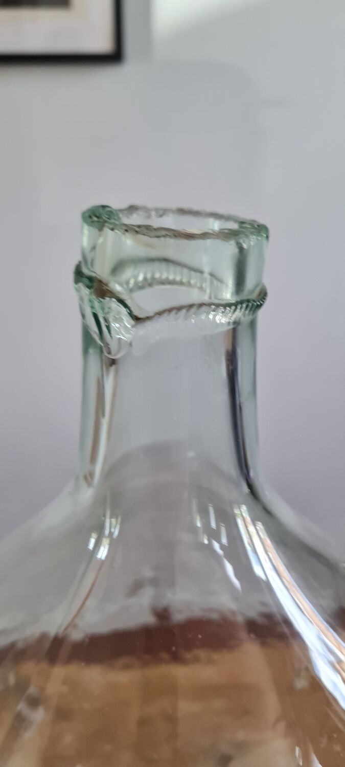 Demijohn in blown glass