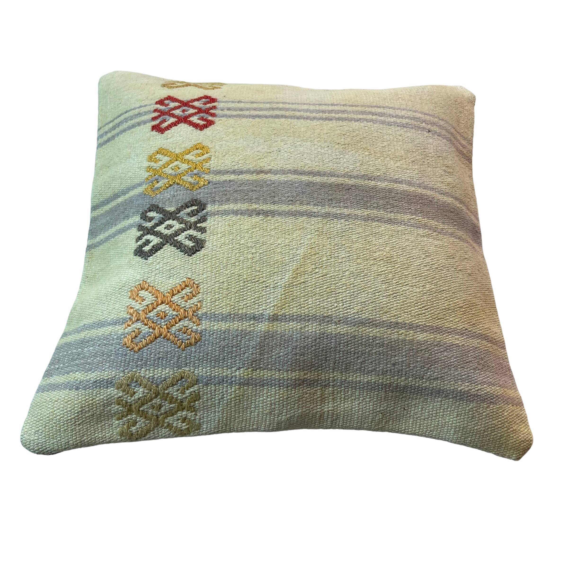 Vintage turkish kilim cushion cover , 40 x 40 cm