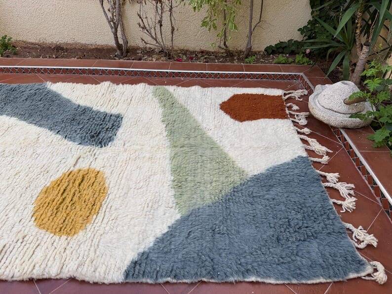 Handcrafted, colorful beni mrirt rug, size 150 x 250 cm