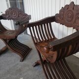 Paire de fauteuils curule ou dagobert
