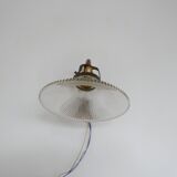 Paire d'appliques en laiton et en verre