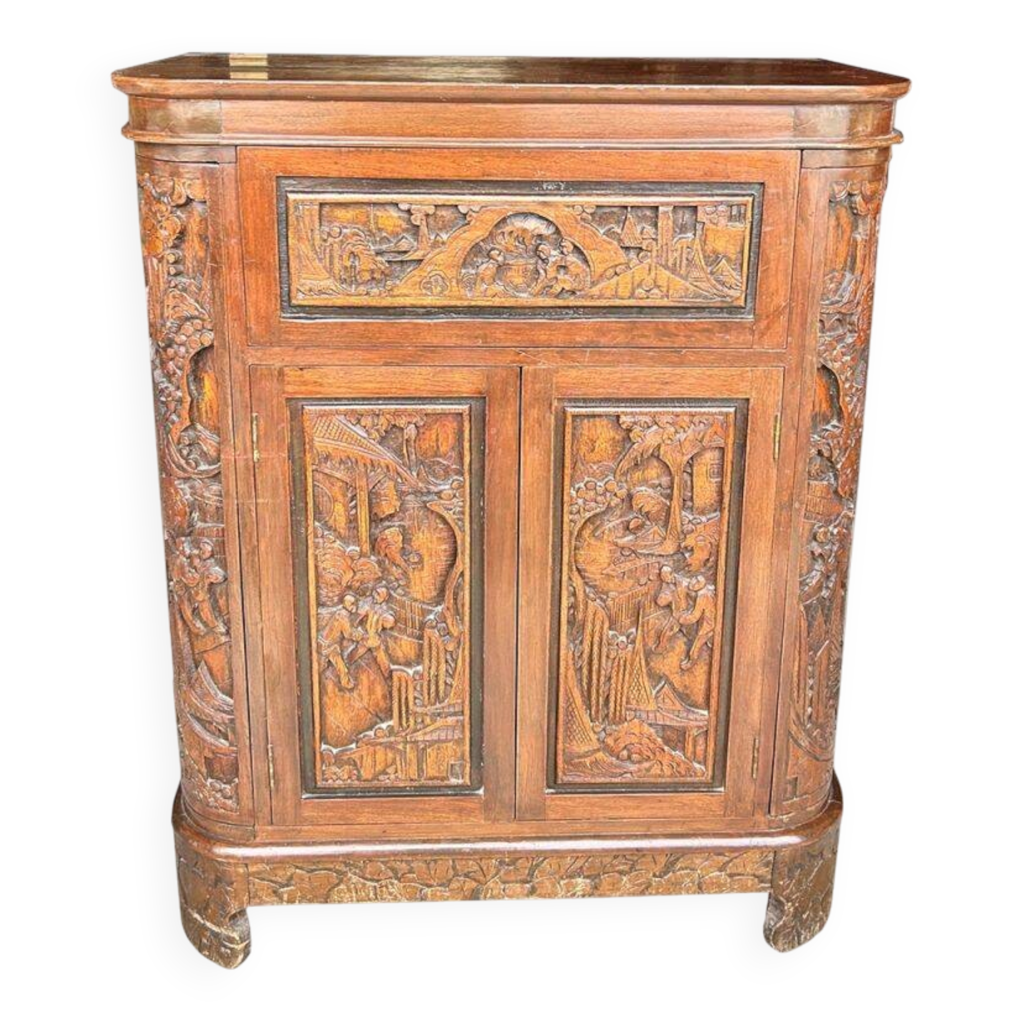 Bar furniture Ha Long Bay