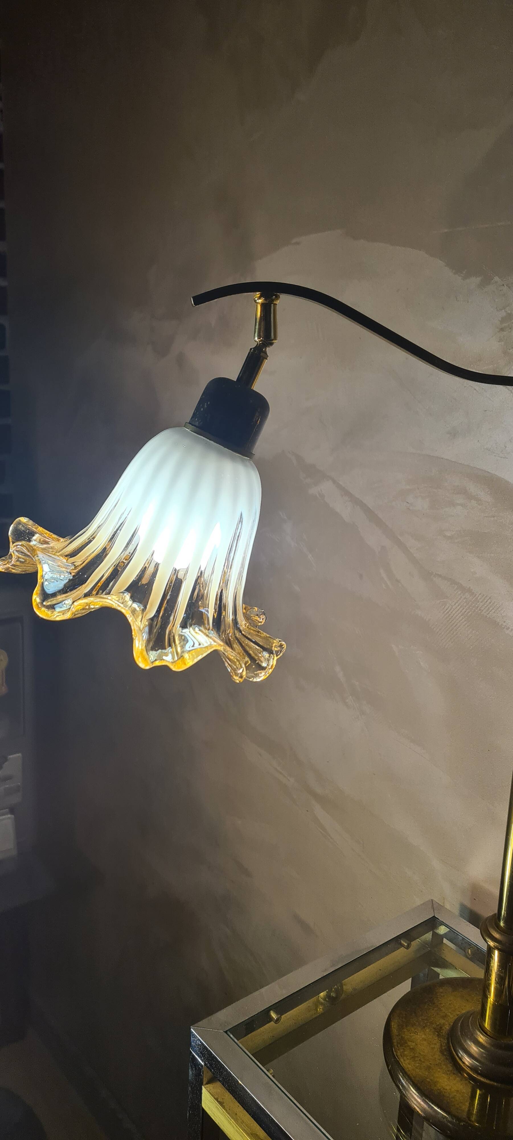 1970 brass lamp with amber and white murano style tulip, slight trace of time, 59x30