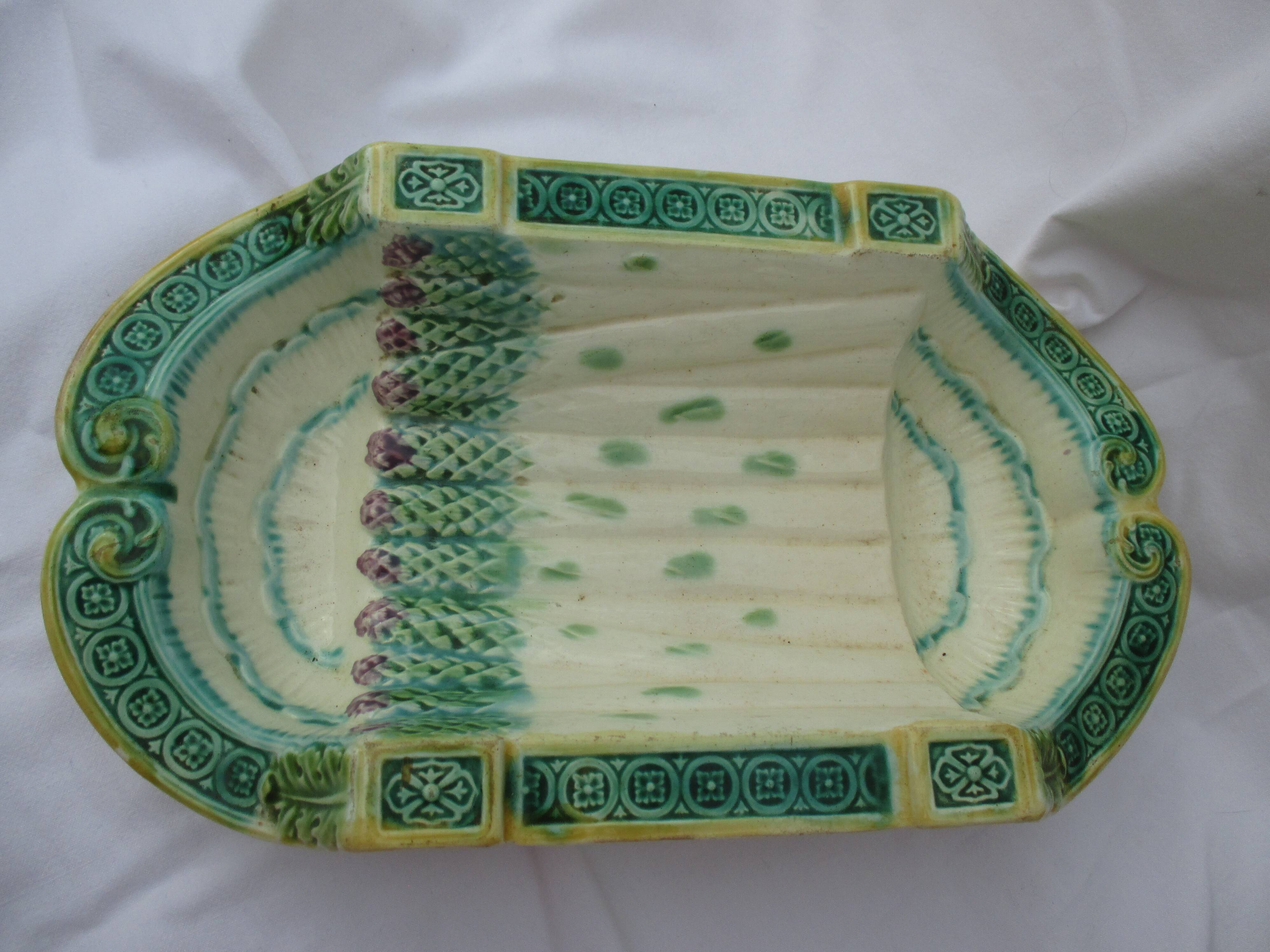 Asparagus service in barbotine