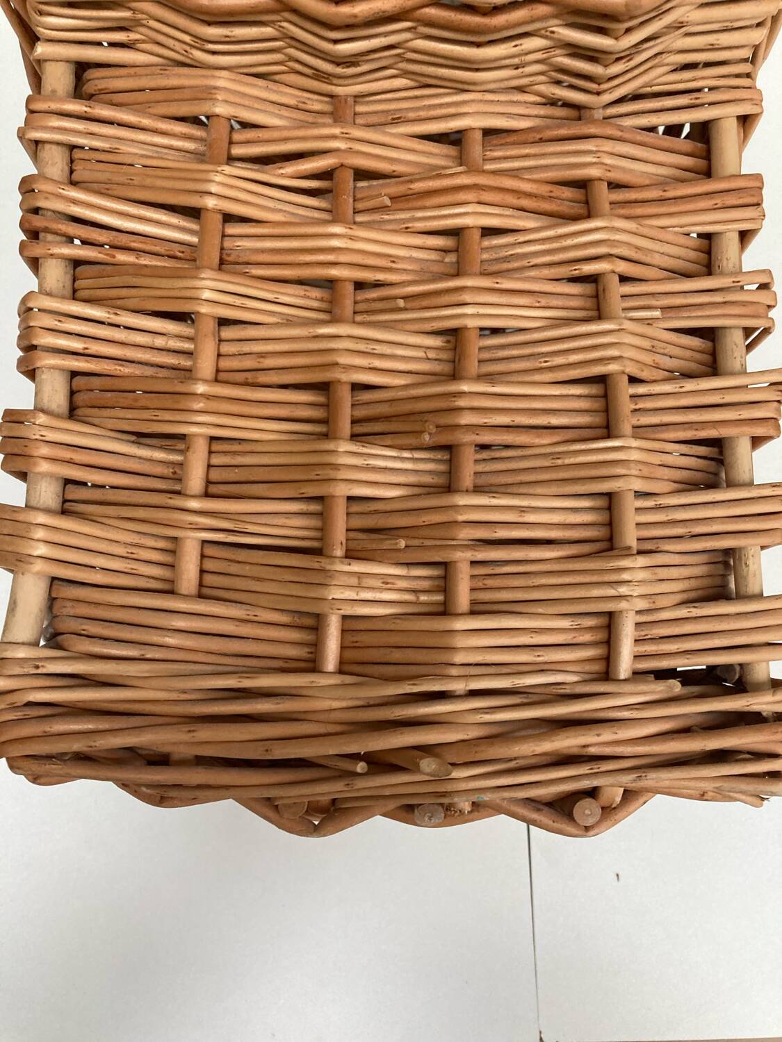 Panier d’escaliers en osier tressé, 1970