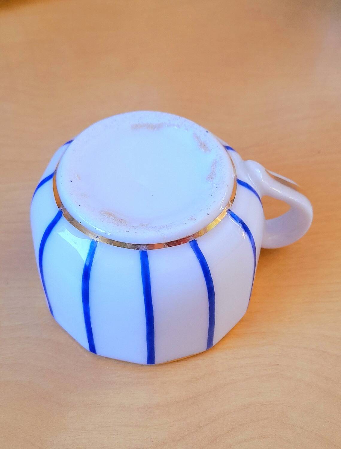 Service of 6 80s coffee cups