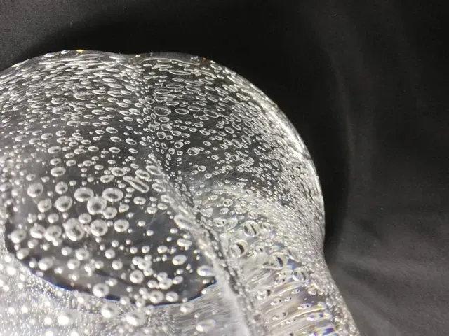 Vase en verre bullé Daum