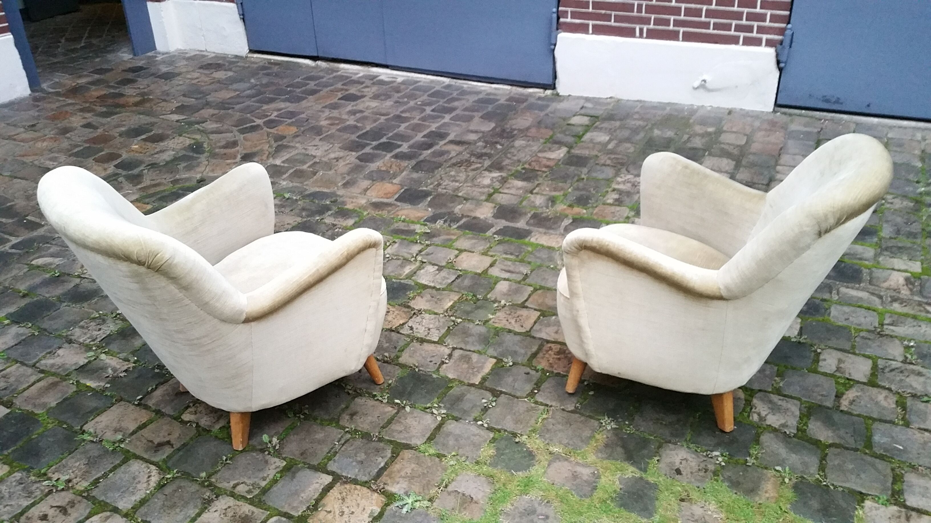 Organic year 50 glossy beige club Chair