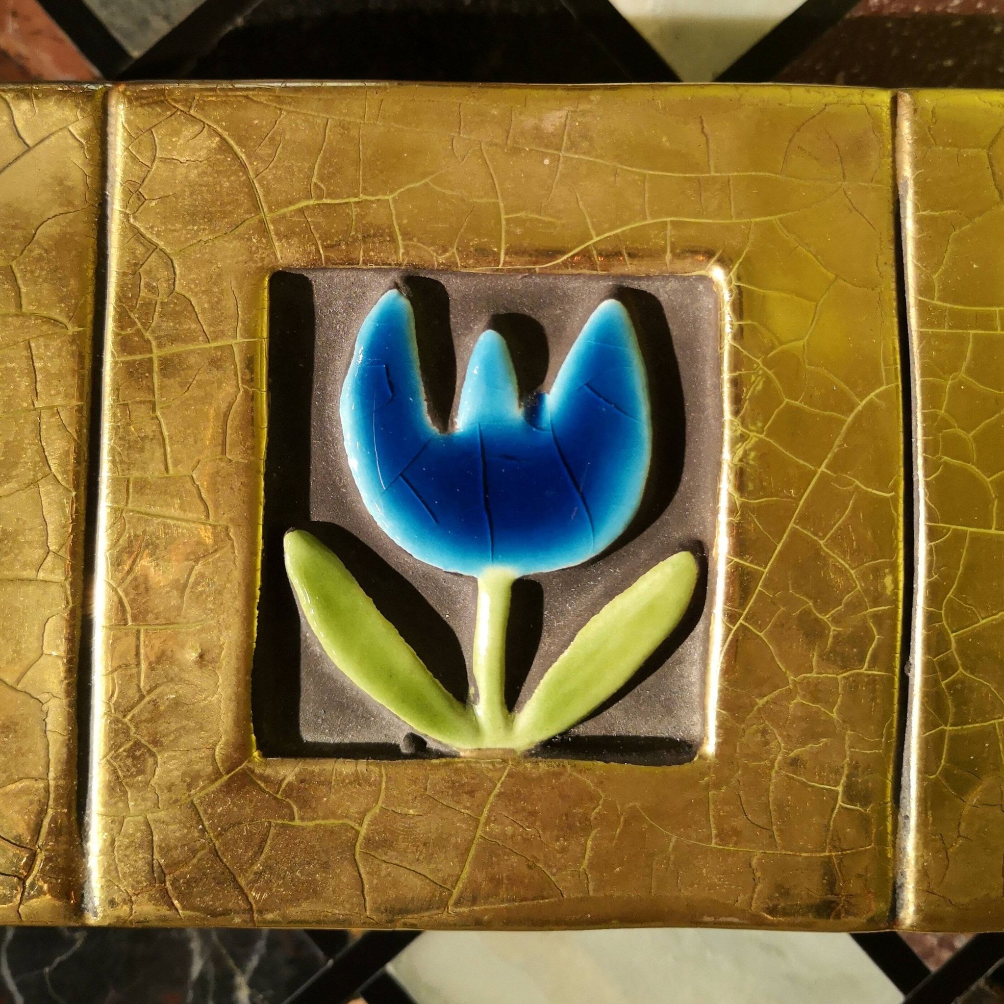 Mithé Espelt Box