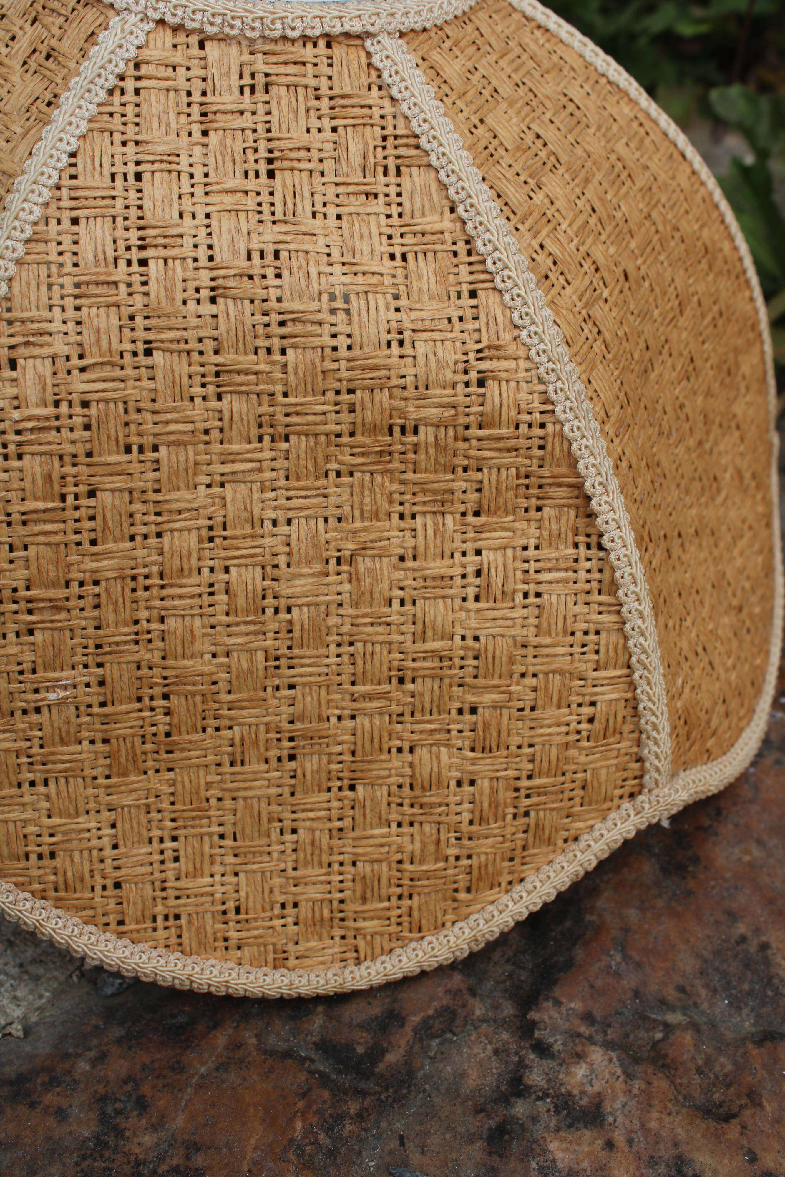 Realectrified rattan flower suspension