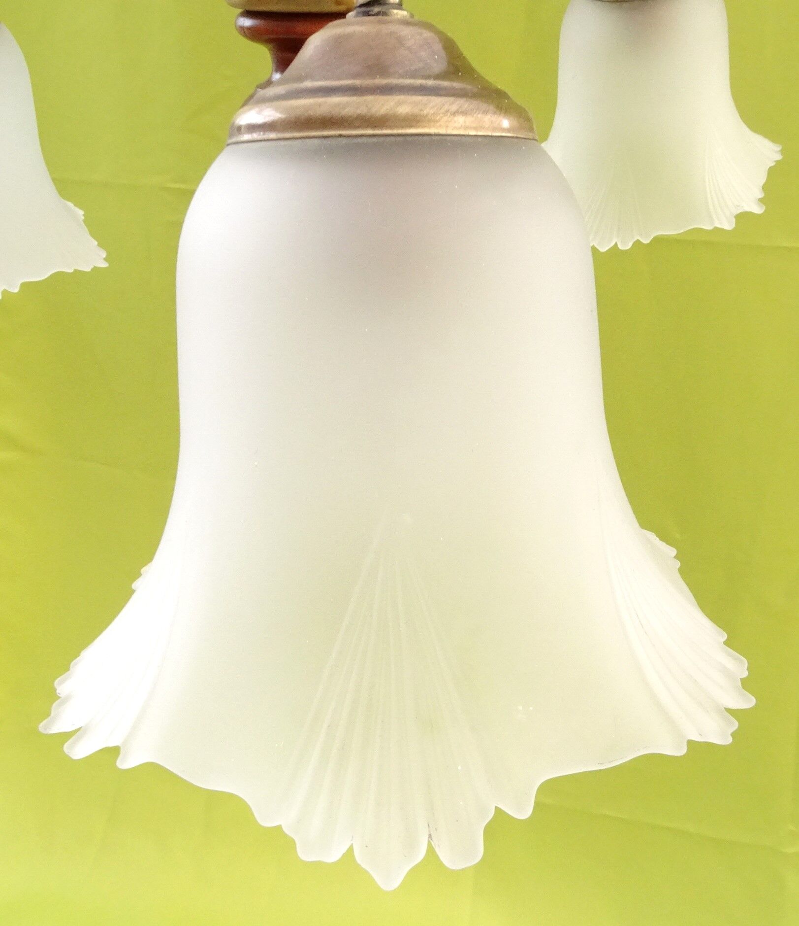 3-branched chandelier in opaque glass