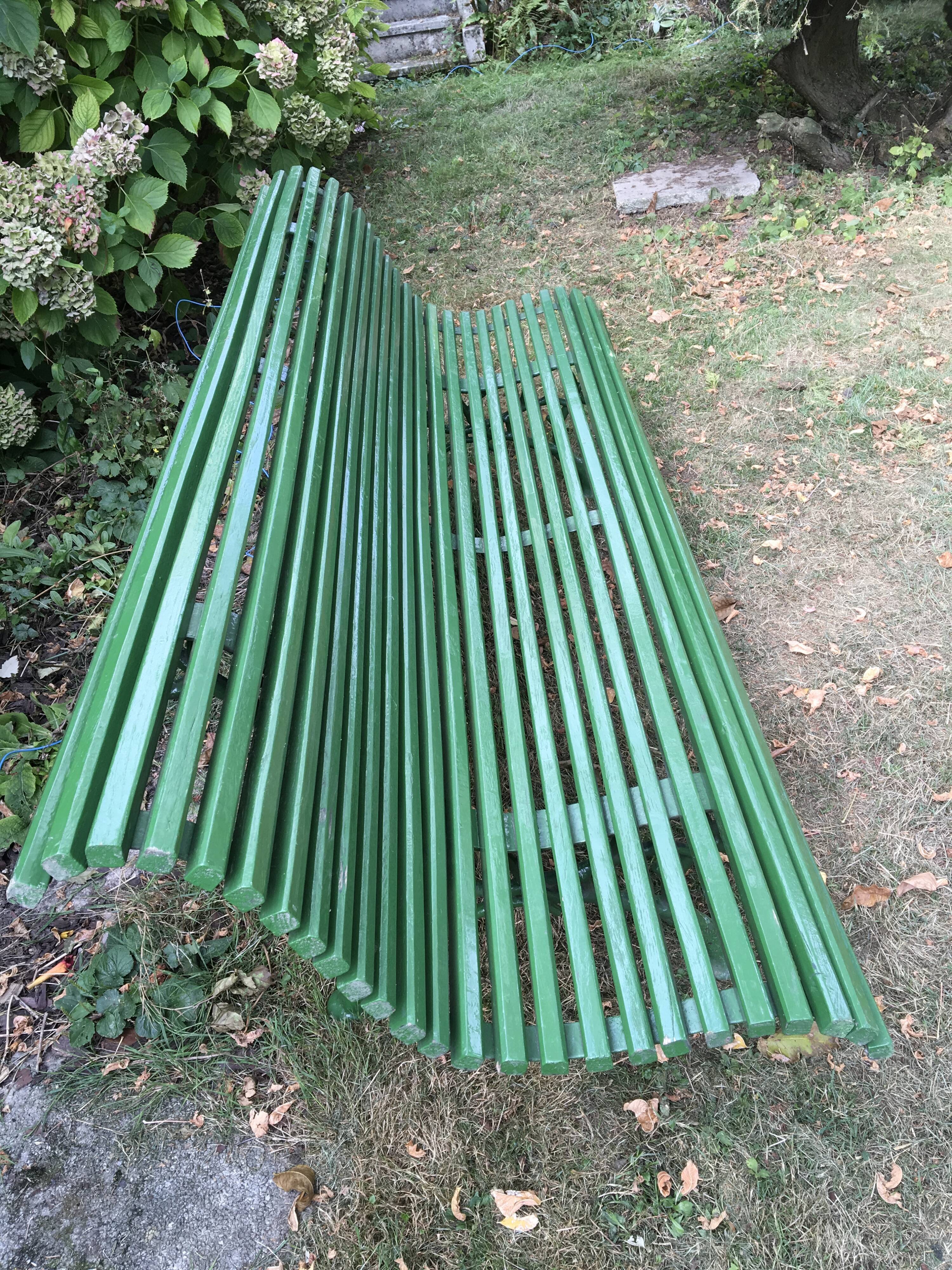 Garden bench in oak and foot in cast iron